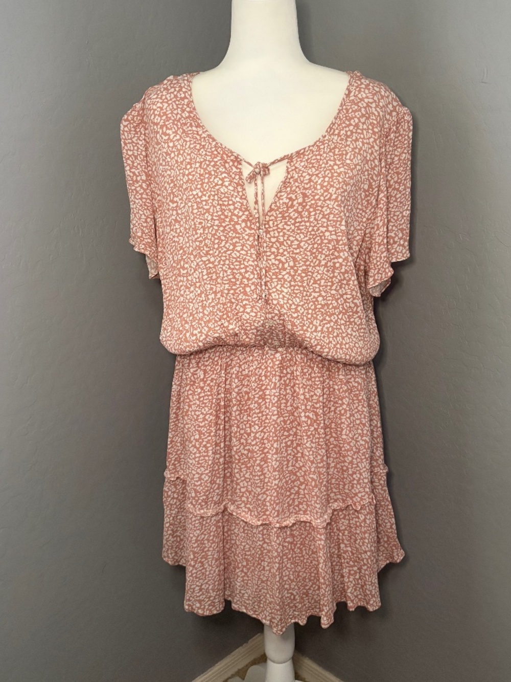 Abercrombie & Fitch Easy Waist Tiered Mini Dress Color Dusty Pink & White‎ XL